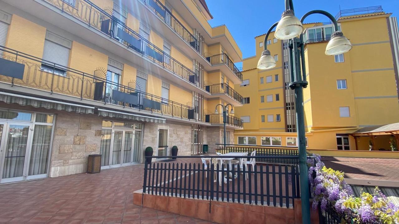 Hotel Casa Tra Noi Roma Exterior foto