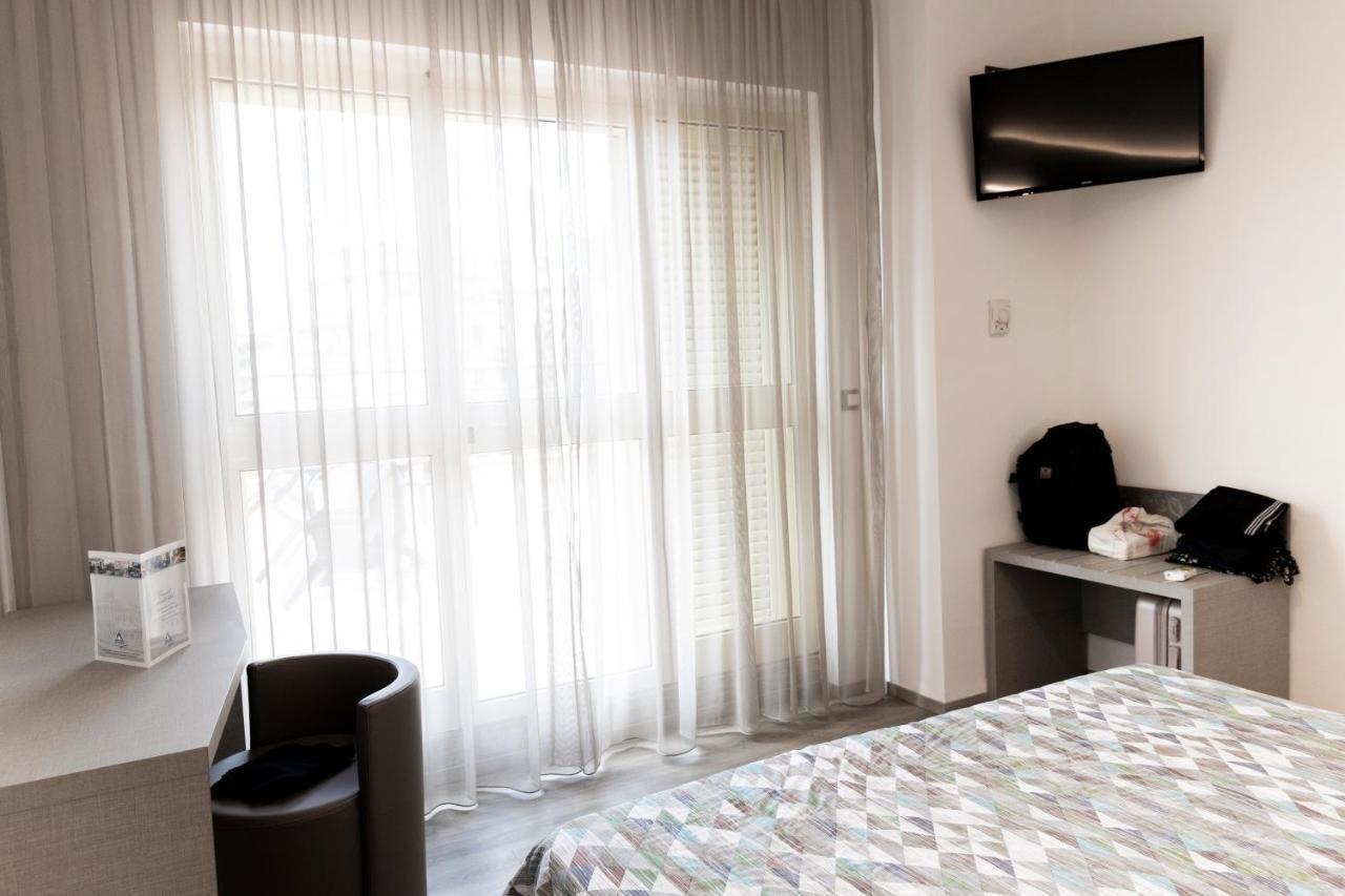 Hotel Casa Tra Noi Roma Exterior foto