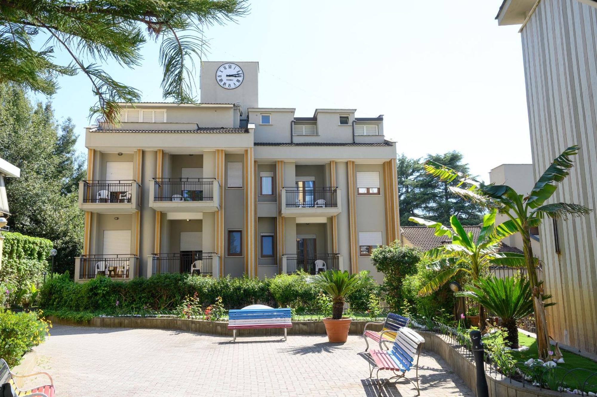 Hotel Casa Tra Noi Roma Exterior foto